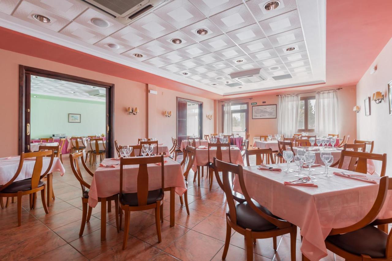 Hotel Puerta De Javalambre La Puebla De Valverde Kültér fotó