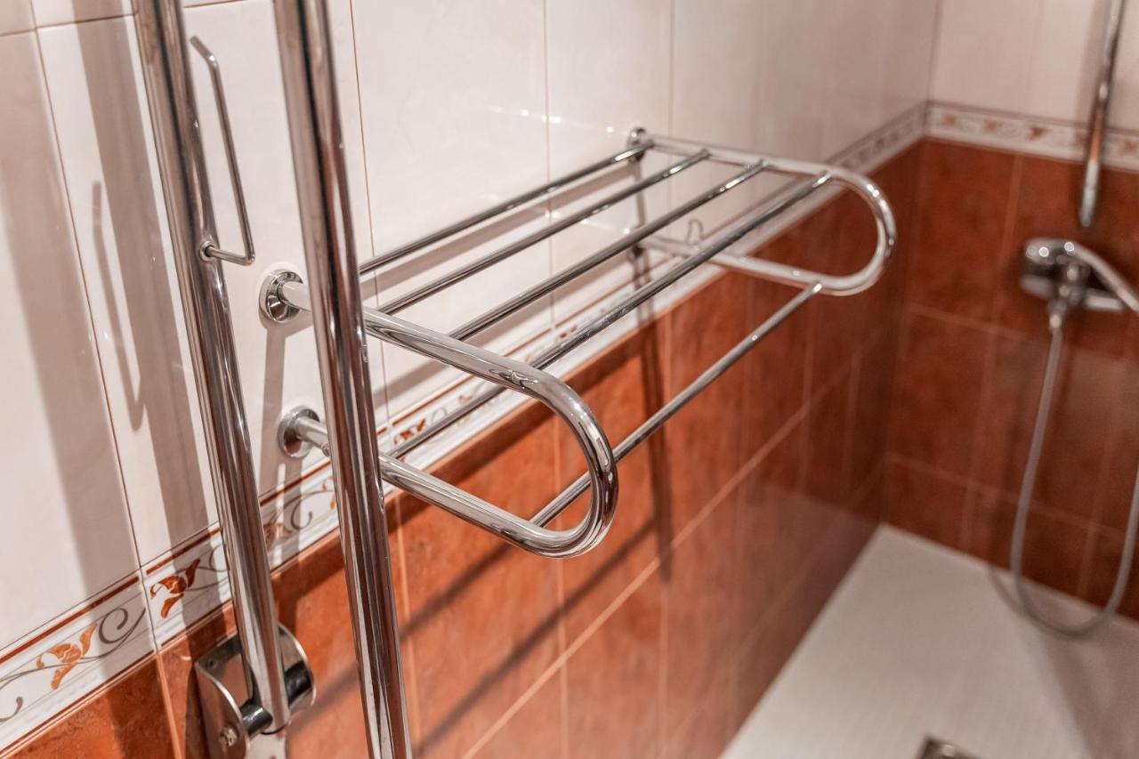 Hotel Puerta De Javalambre La Puebla De Valverde Kültér fotó