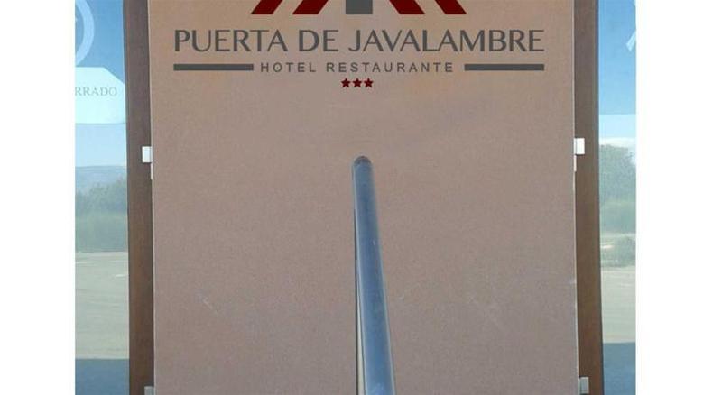 Hotel Puerta De Javalambre La Puebla De Valverde Kültér fotó