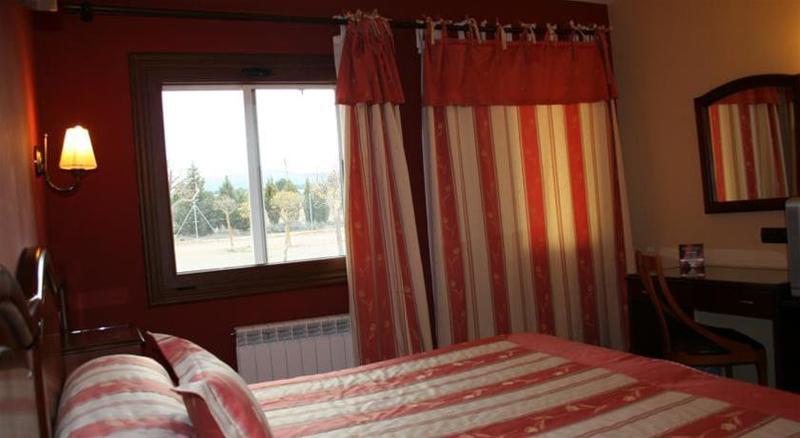 Hotel Puerta De Javalambre La Puebla De Valverde Kültér fotó